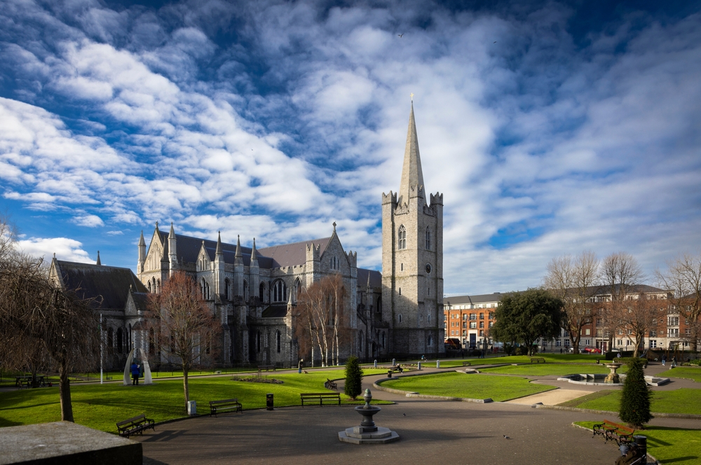 ADVENT DUBLIN REPÜLŐVEL utazás ajánlat - Z(s)eppelin