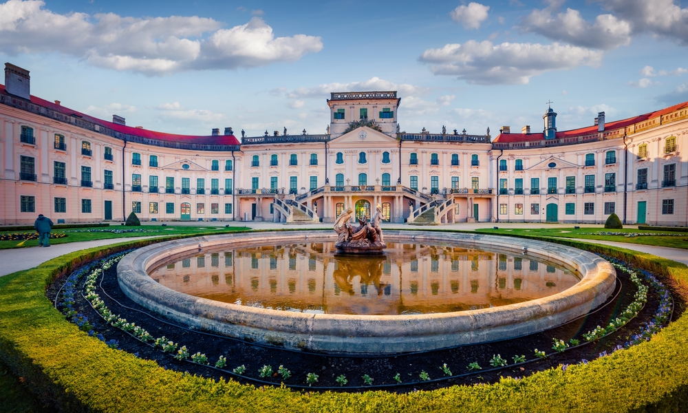 ADVENT A FERTŐ-TÓ KÉT OLDALÁN: FERTŐD ÉS RUSZT utazás ajánlat - Z(s)eppelin