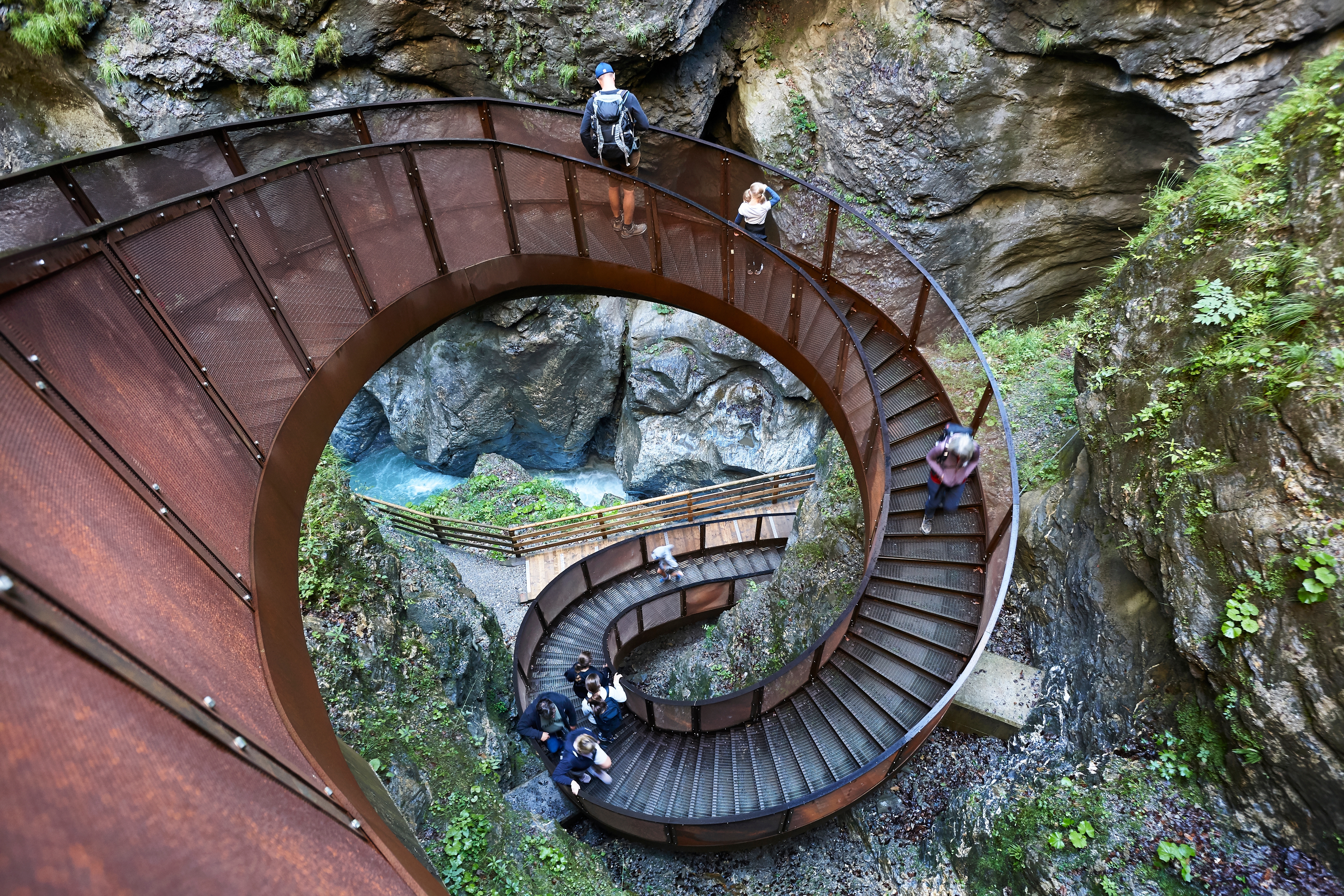 A képen a Liechtensteinklamm (Liechtenstein-szurdok) látható Ausztriában - Z(s)eppelin utazás