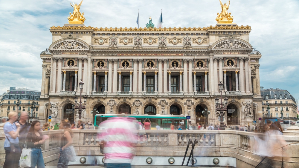 A képen látható épület a párizsi Opéra Garnier  - Z(s)eppelin utazás